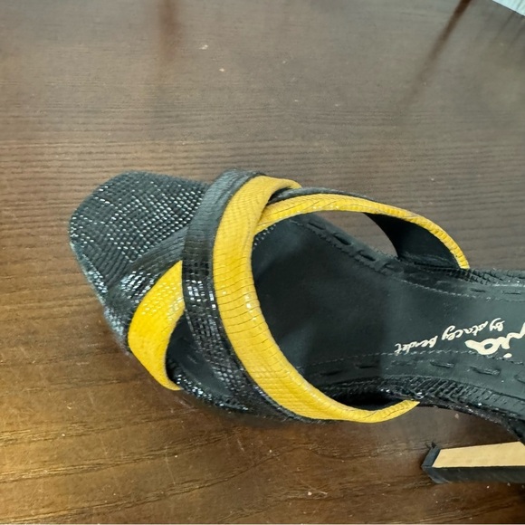 Alice & Olivia Lizabeth Black & Yellow patent leather Ankle Strap Platforms 6.5 - Picture 17 of 17